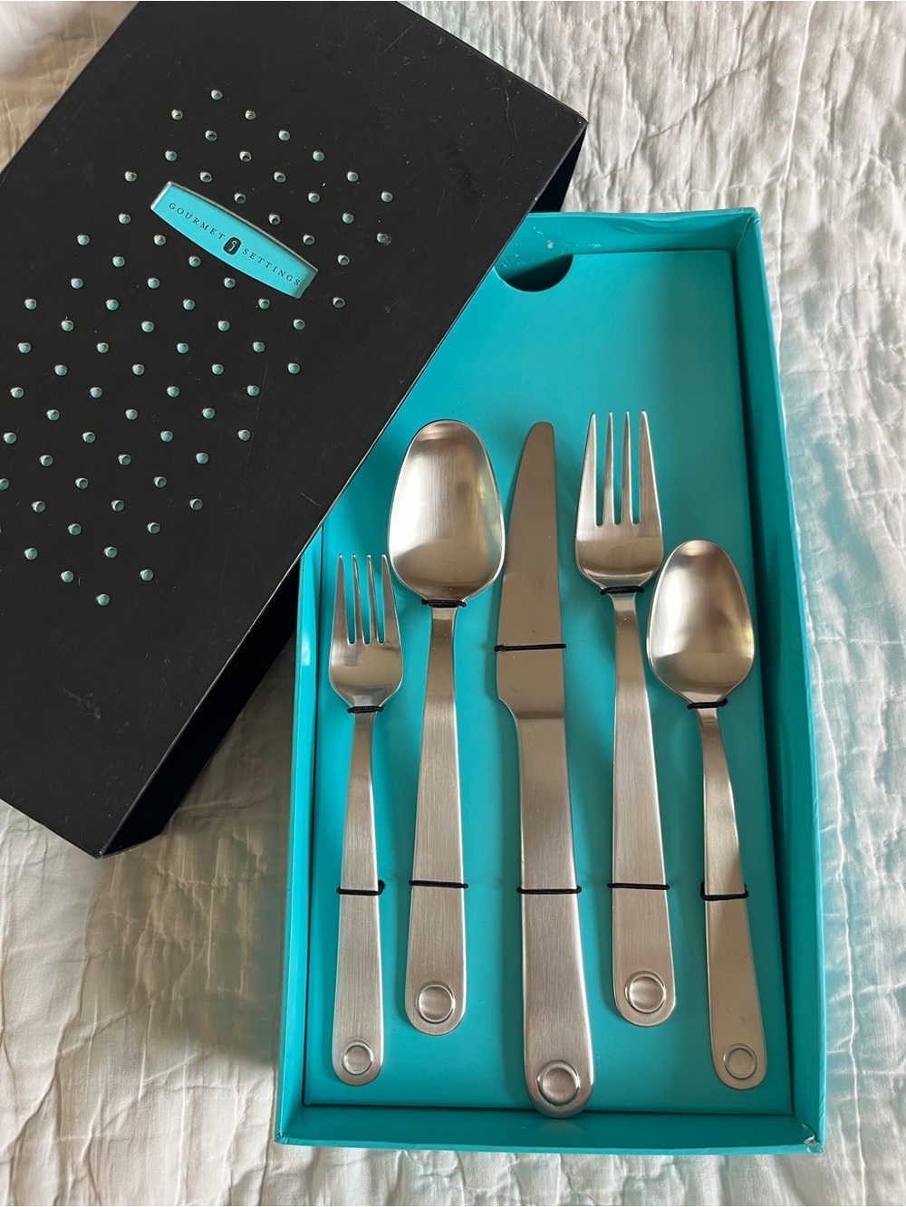 NEW Discontinued Gourmet Settings DIMPLE 20 pc Flatware Set Stainless Steel NIB